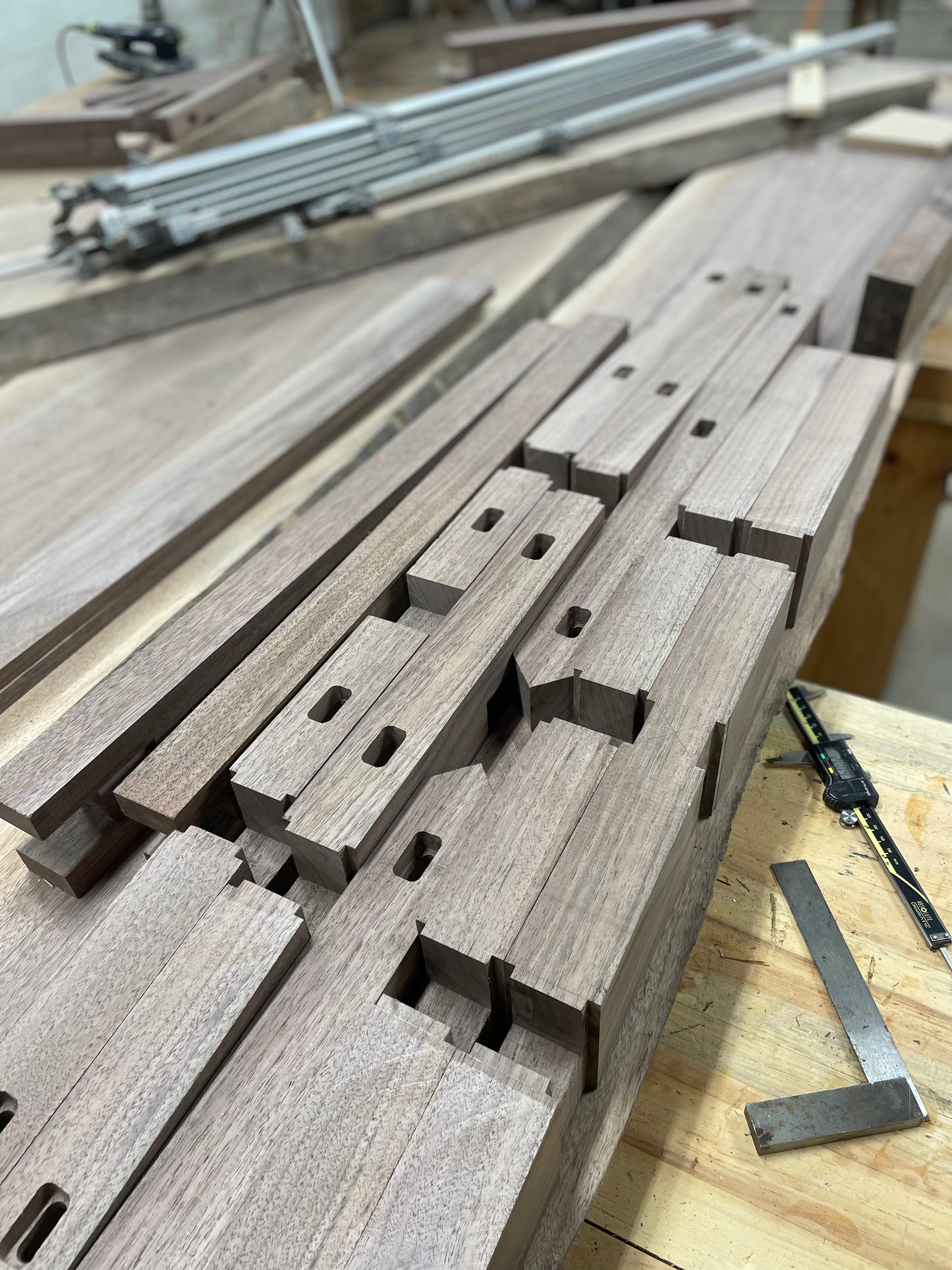 Nakashima Style 6ft Round Dining Table